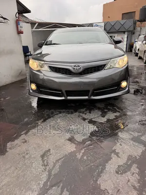 Toyota Camry LE 4dr Sedan (2.5L 4cyl 6A) 2013 Gray