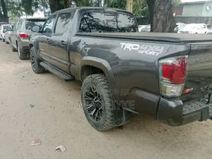 Toyota Tacoma 2020 Gray