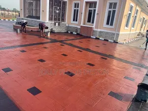 The Pool Floor Design