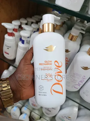 Dove Glow Recharge Body Wash With Brightening Vitamin C, 547ml