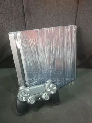 Hack PS4 Slim With One Pad and 10 Games Installed.