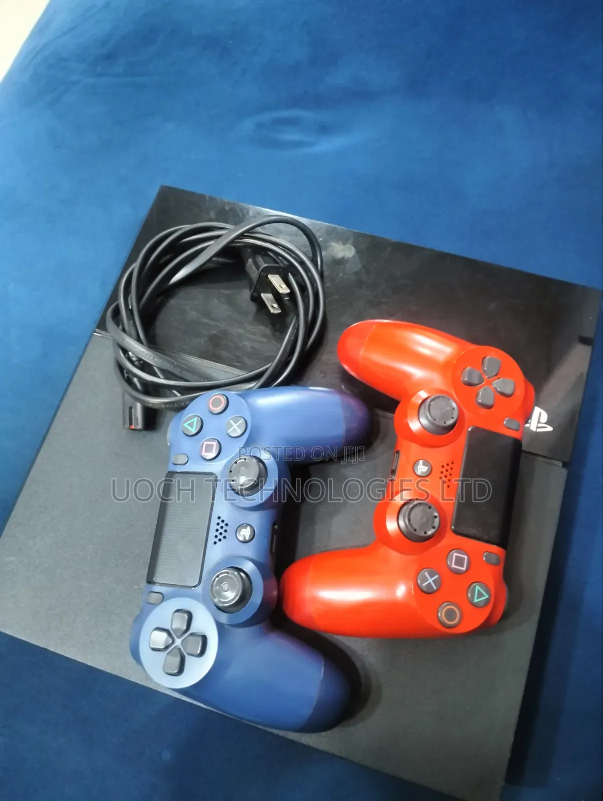 Used Ps4 With 2 Controllers