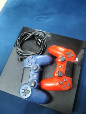 Used Ps4 With 2 Controllers