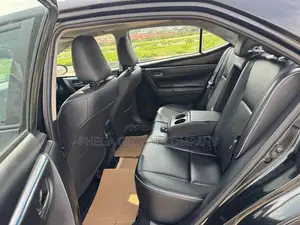Toyota Corolla LE Premium 4dr Sedan (1.8L 4cyl CVT) 2016 Gray