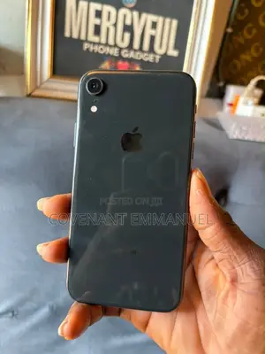 Apple iPhone XR 64 GB Black