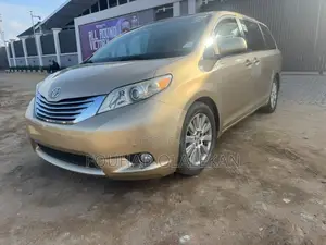 Toyota Sienna XLE 7 Passenger 2011 Gold