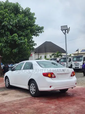 Toyota Corolla 2011 White