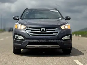 Hyundai Santa Fe Limited 4dr SUV AWD (3.3L 6cyl 6A) 2015 Gray