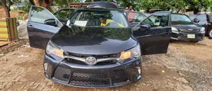 Toyota Camry SE 4dr Sedan (2.5L 4cyl 6A) 2017 Black