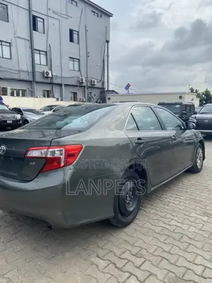 Toyota Camry 2014 Gray