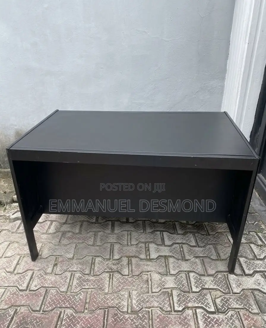 Solid Office Table Wity Leather Top