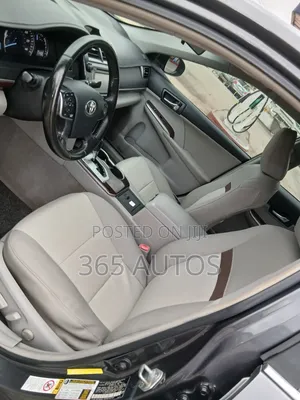 Toyota Camry XLE 4dr Sedan (2.5L 4cyl 6A) 2012 Gray