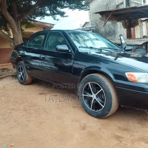 Toyota Camry 2000 Black