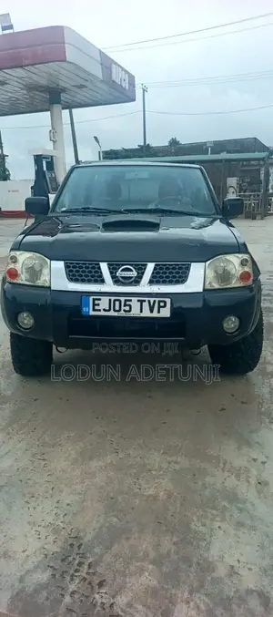 Nissan Navara 2.5 dCi 2010 Black