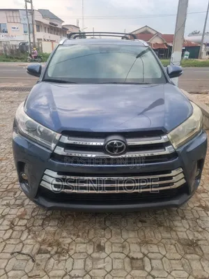 Toyota Highlander 2019 Blue