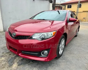 Toyota Camry 2014 Red