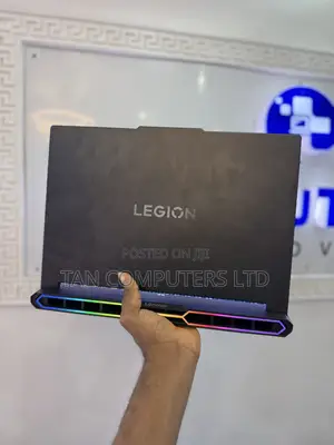 Laptop Lenovo Legion Pro 7 32GB Intel Core Ultra 9 SSD 2T