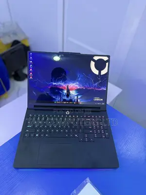 Laptop Lenovo Legion Pro 7 32GB Intel Core Ultra 9 SSD 2T