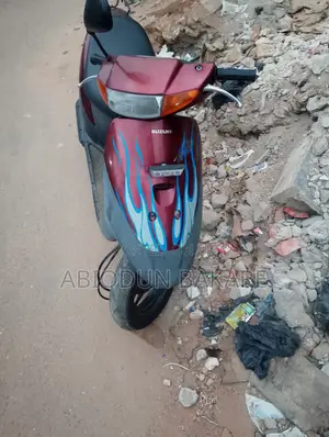 Suzuki Bike 2020 Beige