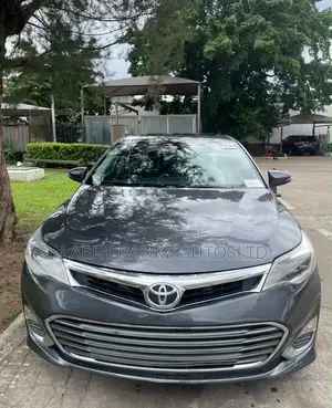 Toyota Avalon XLE 4dr Sedan (3.5L 6cyl 6A) 2015 Gray