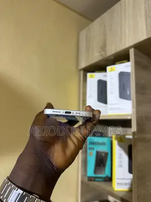 Apple iPhone 16 256 GB White
