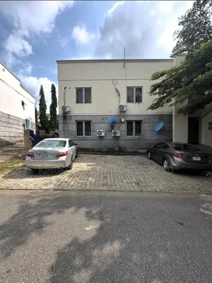 3bdrm Apartment in Estate, Life Camp for sale