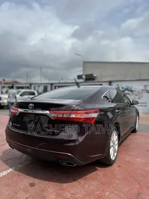 Toyota Avalon Limited Sedan FWD (3.5L 6cyl 6A) 2013 Burgundy