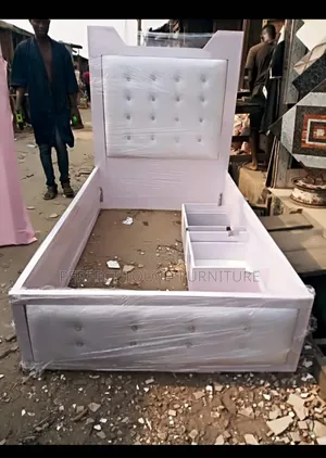 Queen: Popular Size for Master Bedrooms (60" X 80").