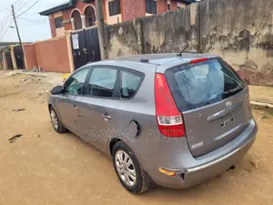 Hyundai Elantra 2011 Gray