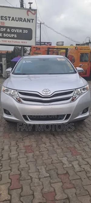 Toyota Venza LE FWD 2013 Silver