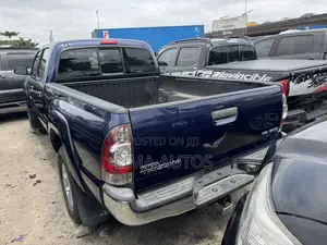 Toyota Tacoma 2013 Blue