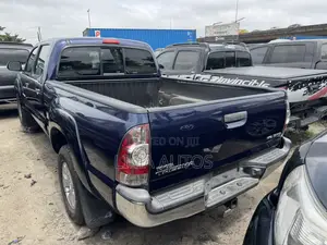 Toyota Tacoma 2013 Blue