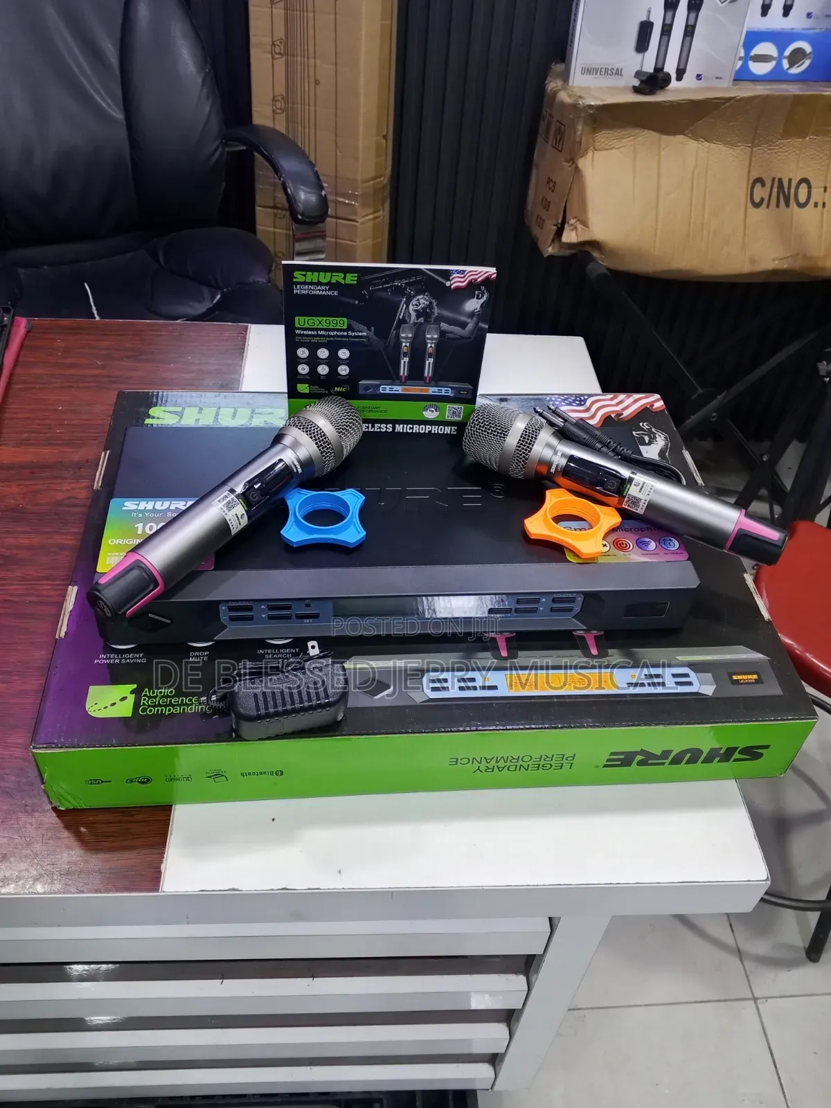 Shure Wireless Microphone UGX999