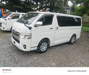 Toyota HiAce 2014 White