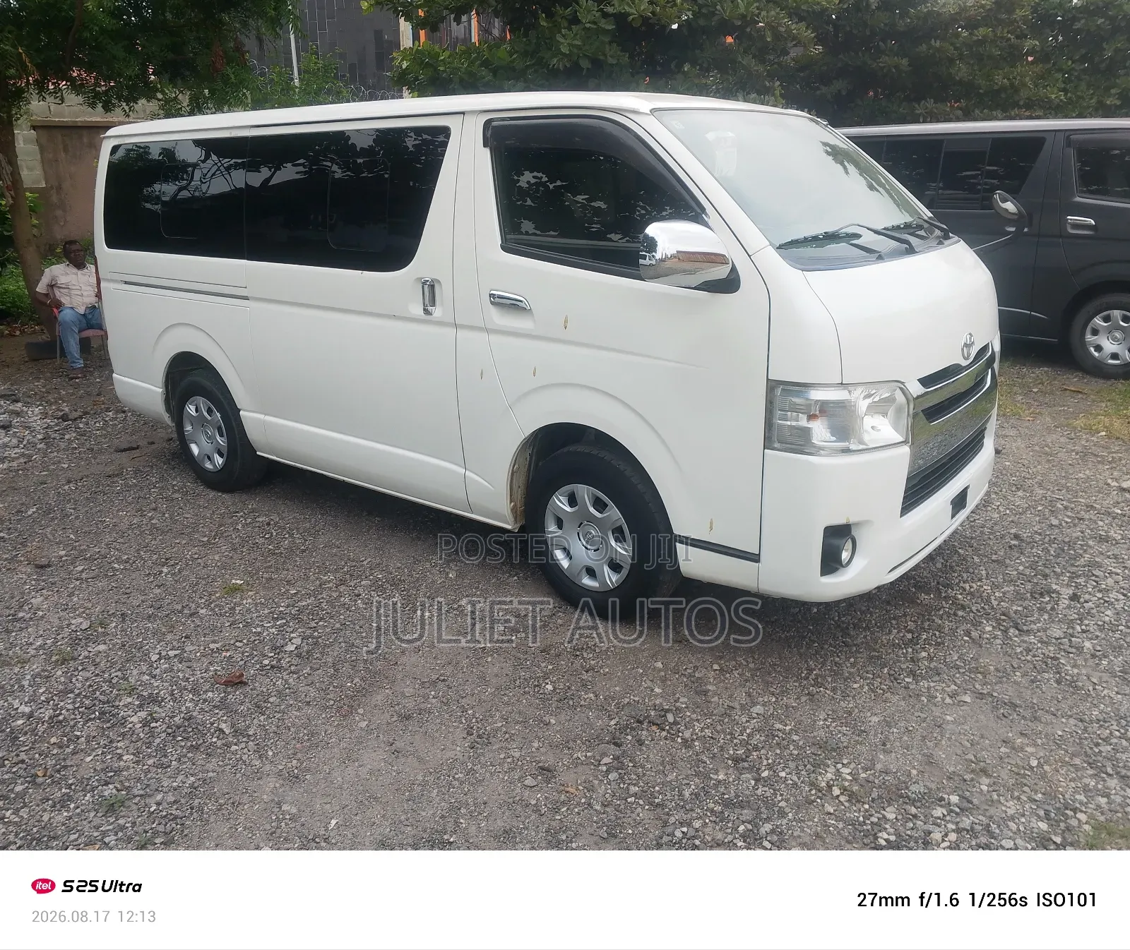 Toyota HiAce 2014 White