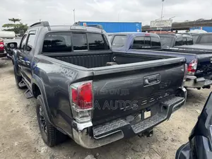 Toyota Tacoma 4dr Double Cab 2016 Gray