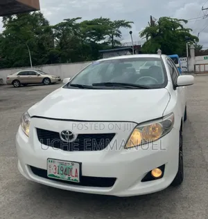 Toyota Corolla 2009 White