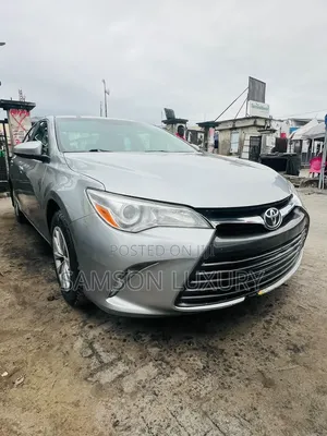 Toyota Camry 2017 Silver