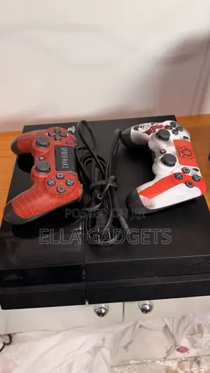Neatly Uk Used Ps4 Fat With 2 Customized Pads+games and Accessories