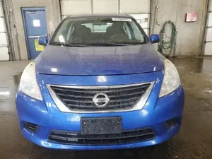 Nissan Versa 1.6 SL 2013 Blue