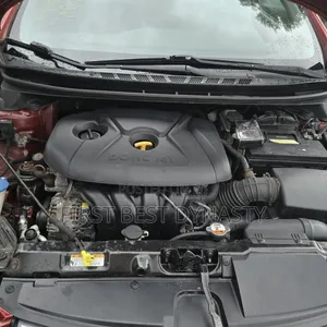 Hyundai Elantra 2012 Red
