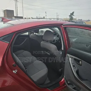 Hyundai Elantra 2012 Red