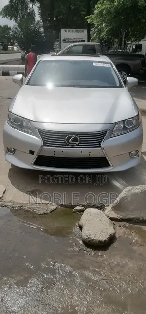 Lexus ES 2013 Silver