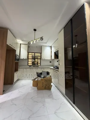 4bdrm Duplex in Akobo for sale