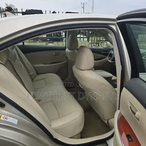 Lexus ES 350 2011 Gold