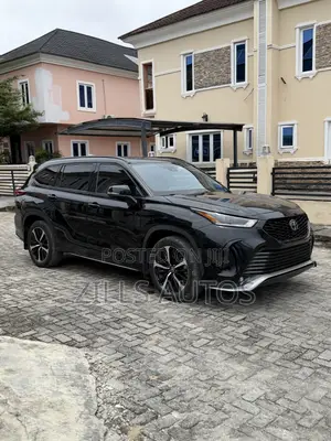 Toyota Highlander XSE 2022 Black