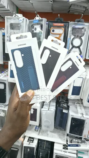 Galaxy Z Fold8 UItra Carbon Standing Case
