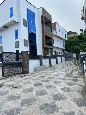 5bdrm Duplex in Naf Valley, Asokoro for sale