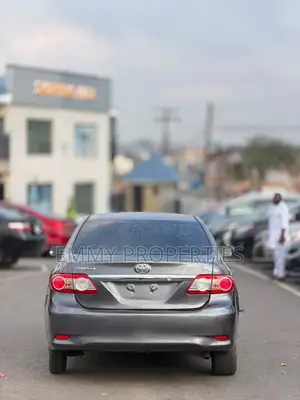 Toyota Corolla LE Special Edition 4dr Sedan (1.8L 4cyl 4A) 2013 Gray