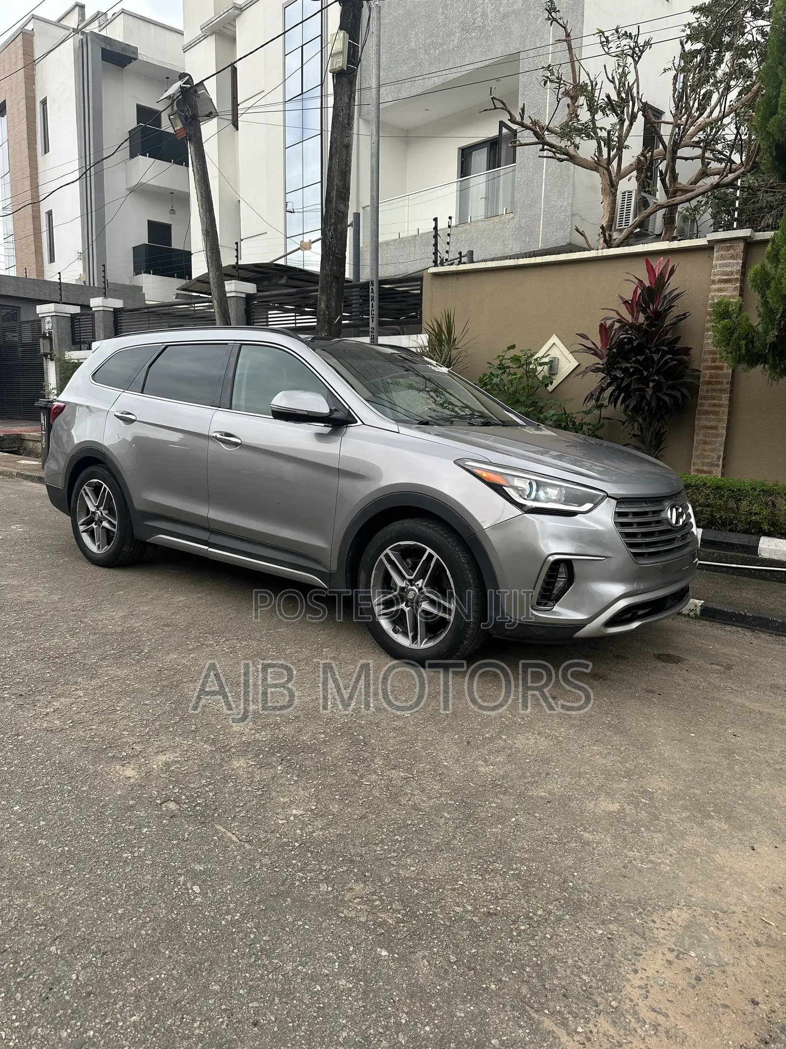Hyundai Santa Fe Limited Ultimate FWD 2017 Gray